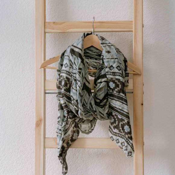 Light Blue & Black Scarf with Geometric Pattern - Picture 2 of 2